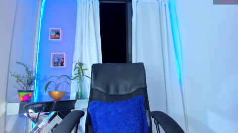 Chloe Miller  online show from 01/16/25, 05:42