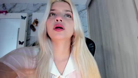 Chloe Miller  online show from 06/21/26, 03:31