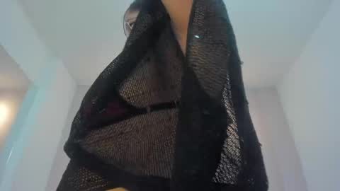 Snapshot of chloe_thomsoon chatting on 04/23/26, 11:42 chloe_thomsoon online show from 04/23/26, 11:42