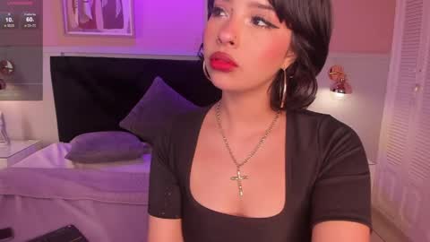 Snapshot of chloe_watson_ chatting on 05/06/26, 08:36 online show from 05/06/26, 08:36