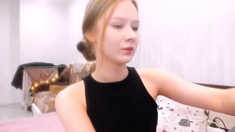 chloe wifey online show from 12/19/25, 11:39