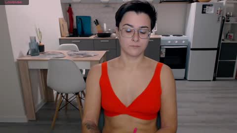 Eva and Sandra online show from 12/05/24, 05:28