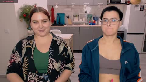 Eva and Sandra online show from 01/08/25, 10:58