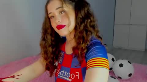 Snapshot of chloeblisss chatting on 06/26/26, 07:13 My name is Chloe Like my broadcast pls online show from 06/26/26, 07:13