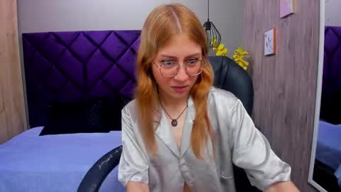 chloecampbell03 online show from 10/03/25, 01:08