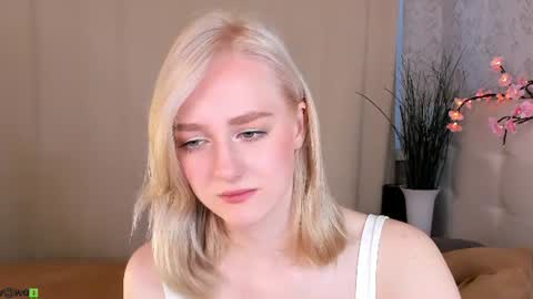 Chloe Deccker online show from 06/15/26, 01:08