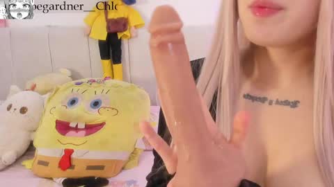 Chloe online show from 04/22/26, 09:27