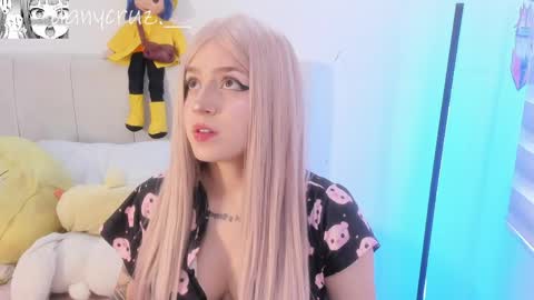 Snapshot of chloee_gardner chatting on 05/18/26, 09:53 Chloe online show from 05/18/26, 09:53