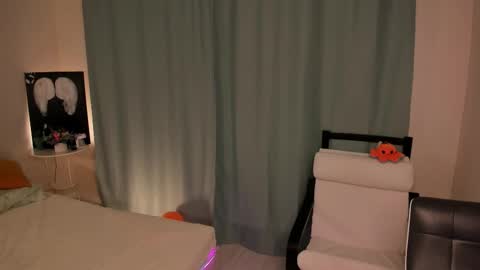 Chloe online show from 11/15/25, 12:34