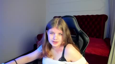 ChloeHalses online show from 05/31/26, 06:09