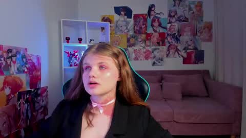 ChloeHalses online show from 06/04/26, 04:13