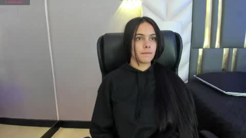 Snapshot of chloeharper_ chatting on 04/28/26, 11:37 Chloe Harper online show from 04/28/26, 11:37