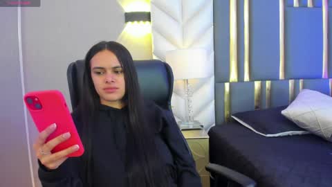 Snapshot of chloeharper_ chatting on 04/29/26, 11:47 Chloe Harper online show from 04/29/26, 11:47
