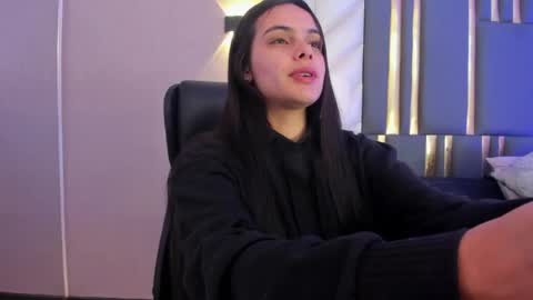 Snapshot of chloeharper_ chatting on 05/15/26, 11:50 Chloe Harper online show from 05/15/26, 11:50