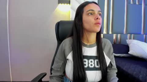 Snapshot of chloeharper_ chatting on 05/30/26, 11:51 Chloe Harper online show from 05/30/26, 11:51