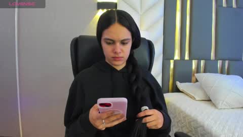 Snapshot of chloeharper_ chatting on 07/08/26, 11:48 Chloe Harper online show from 07/08/26, 11:48