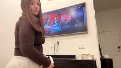 Snapshot of chloejaxxx chatting on 10/25/25, 12:51 chloejaxxx online show from 10/25/25, 12:51