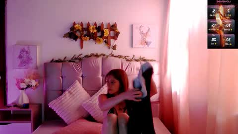 Snapshot of chloejohnsoon chatting on 09/08/25, 02:27 Chloe online show from 09/08/25, 02:27