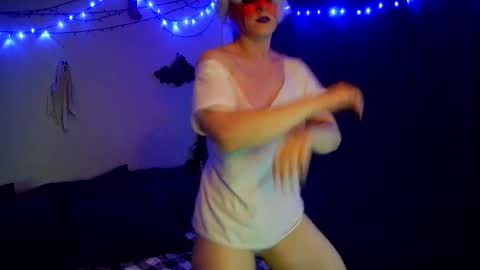 Snapshot of chloekissxo chatting on 12/02/24, 05:04 Chloekissxo online show from 12/02/24, 05:04