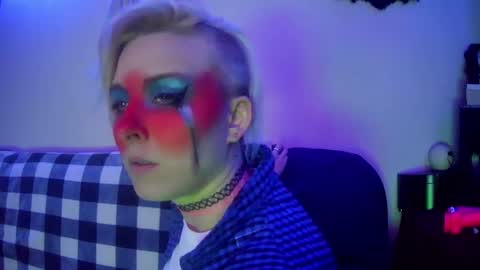 Snapshot of chloekissxo chatting on 01/15/25, 01:12 Chloekissxo online show from 01/15/25, 01:12