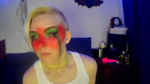 Snapshot of chloekissxo chatting on 01/16/25, 01:48 Chloekissxo online show from 01/16/25, 01:48