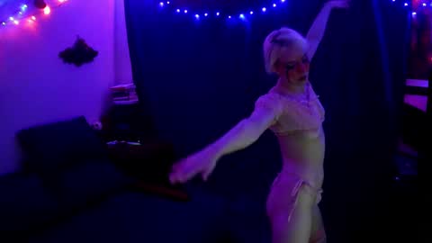 Snapshot of chloekissxo chatting on 10/02/25, 02:18 Chloekissxo online show from 10/02/25, 02:18