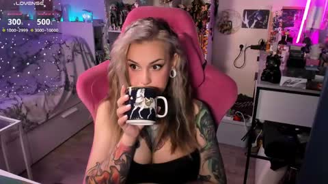 ChloeKohaku online show from 04/21/26, 03:24