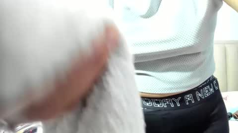 chloemiller   online show from 02/09/26, 10:47