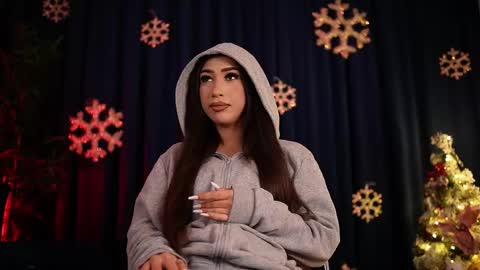 chloemin_ online show from 12/16/25, 06:40