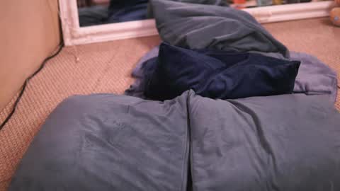 Chlo online show from 04/26/26, 02:42