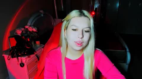 Snapshot of chloericci chatting on 10/29/25, 04:26 ChloeRicci online show from 10/29/25, 04:26