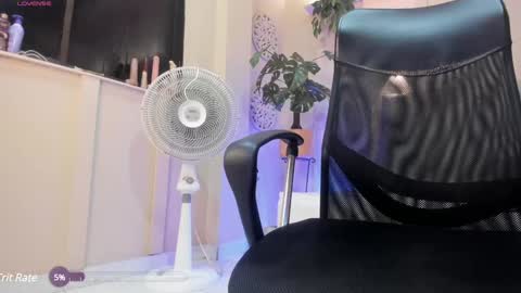 Snapshot of chloerossee chatting on 12/20/24, 05:14 Chloe rosse online show from 12/20/24, 05:14