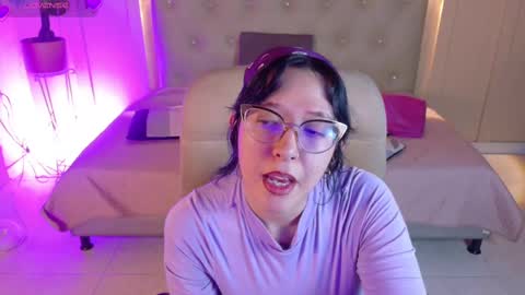 Snapshot of chloerossee chatting on 09/12/25, 01:28 Chloe rosse online show from 09/12/25, 01:28