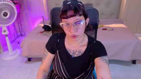 Chloe rosse online show from 03/18/26, 01:31