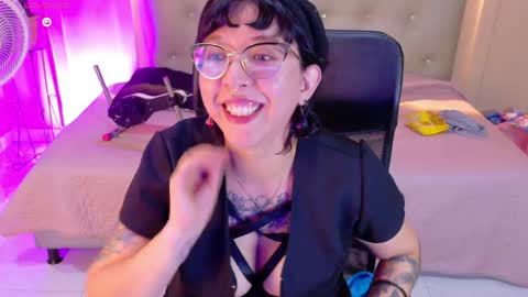 Chloe rosse online show from 04/21/26, 01:29