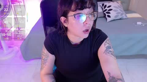 Snapshot of chloerossee chatting on 05/28/26, 01:14 Chloe rosse online show from 05/28/26, 01:14