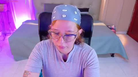 Snapshot of chloerossee chatting on 06/06/26, 07:29 Chloe rosse online show from 06/06/26, 07:29