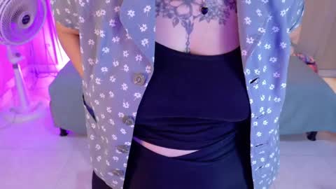 Snapshot of chloerossee chatting on 06/10/26, 01:17 Chloe rosse online show from 06/10/26, 01:17