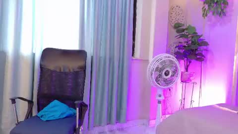 Snapshot of chloerossee chatting on 06/14/26, 01:13 Chloe rosse online show from 06/14/26, 01:13