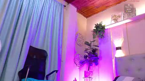 Snapshot of chloerossee chatting on 06/20/26, 07:16 Chloe rosse online show from 06/20/26, 07:16