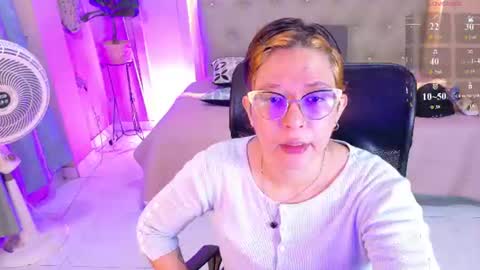 Snapshot of chloerossee chatting on 07/02/26, 01:06 Chloe rosse online show from 07/02/26, 01:06