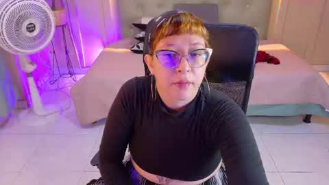 Snapshot of chloerossee chatting on 07/06/26, 01:19 Chloe rosse online show from 07/06/26, 01:19