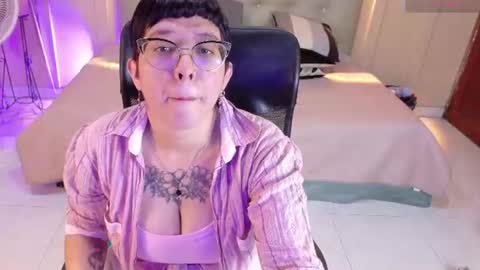 Snapshot of chloerossee chatting on 07/16/26, 01:33 Chloe rosse online show from 07/16/26, 01:33