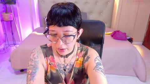 Snapshot of chloerossee chatting on 07/17/26, 01:23 Chloe rosse online show from 07/17/26, 01:23