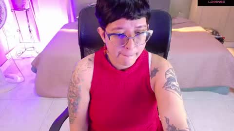 Snapshot of chloerossee chatting on 07/22/26, 01:19 Chloe rosse online show from 07/22/26, 01:19
