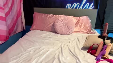 Chloes Big Boobs online show from 12/09/24, 06:12