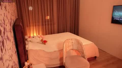 Chloe online show from 02/08/26, 07:06