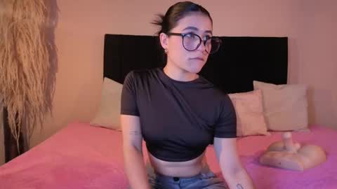 ChloeTurner  online show from 11/23/25, 06:52