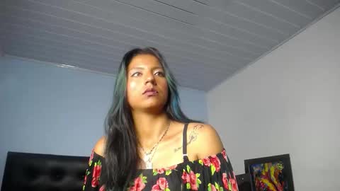 chloewills_ online show from 01/05/26, 05:27