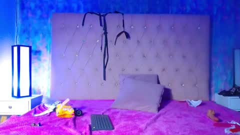 chlooe_zoe online show from 02/13/25, 12:13